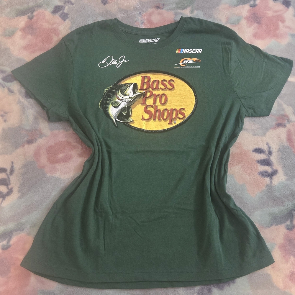 Target Nascar, Dale Jr, Bass Pro Shops Green Graphic T-shirt